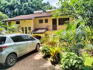 4bdrm Mansion in Njumbi Lane, Muthangari for sale