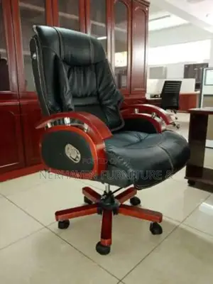 Luxury Director Office Chair – Comfortable Professional