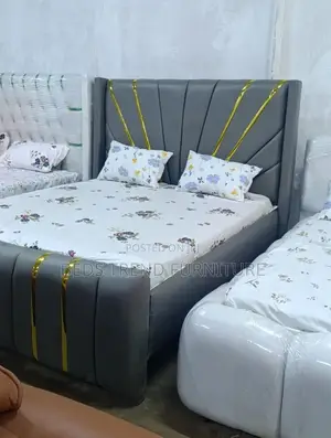 Durable Clean 5 by 6 Lined Bed