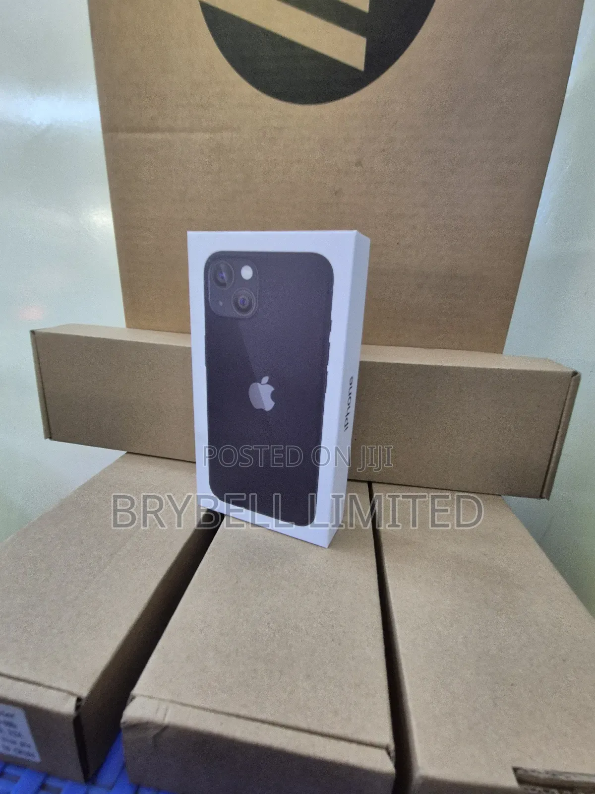 New Apple iPhone 13 128 GB Black