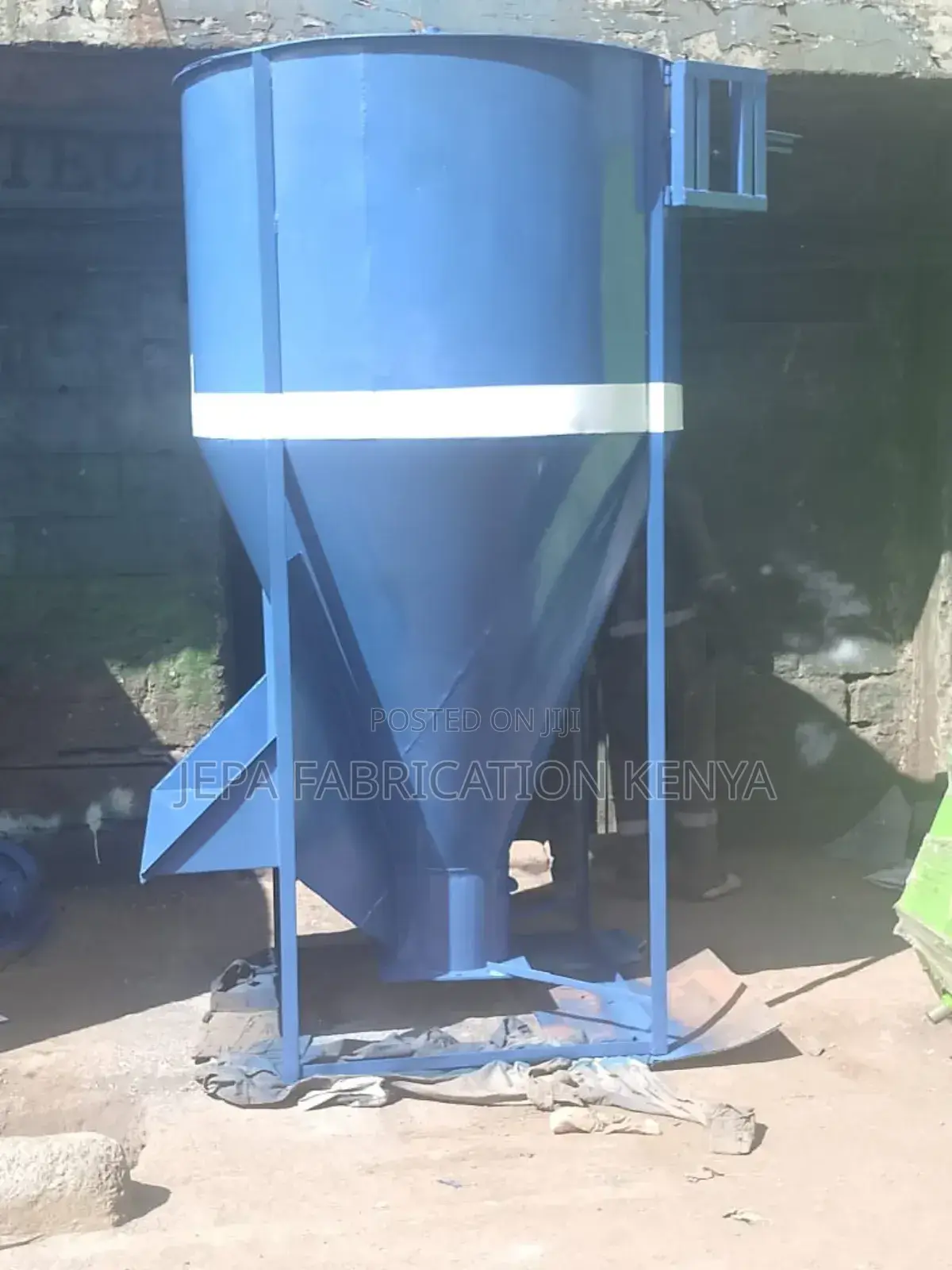 1ton Vertical Feed Mixer