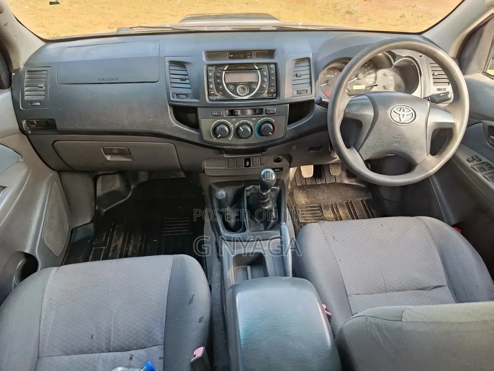 Toyota Hilux 2013 Gray