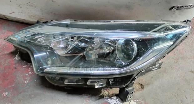 Nissan Note 2015 Headlamp