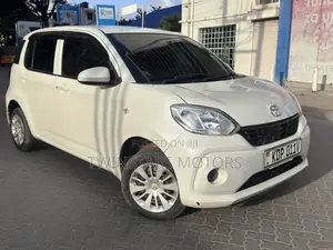 Toyota Passo 1.0 FWD 2017 White