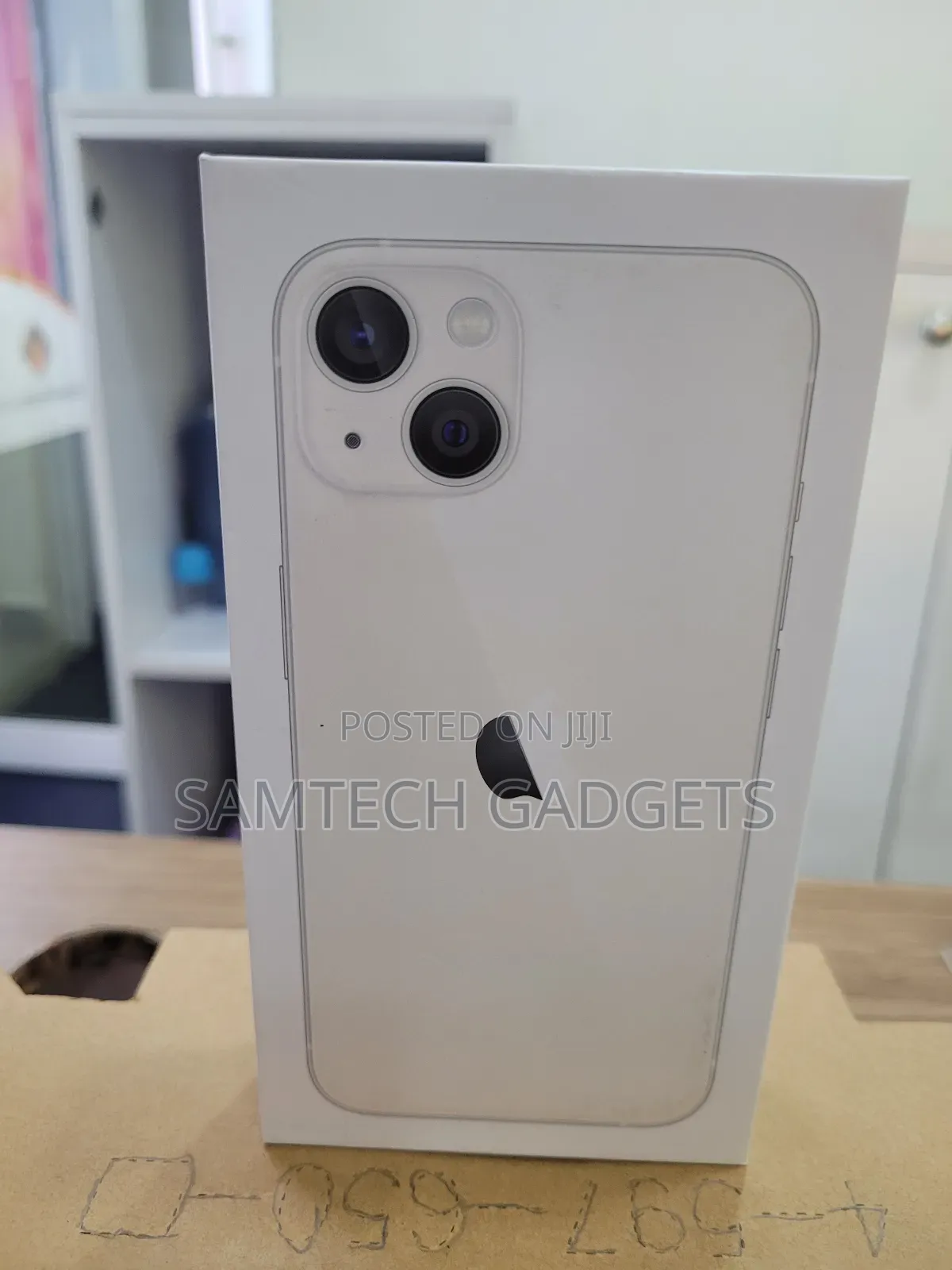 New Apple iPhone 13 256 GB Silver