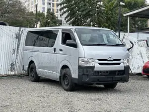 Toyota HiAce 2019 Silver