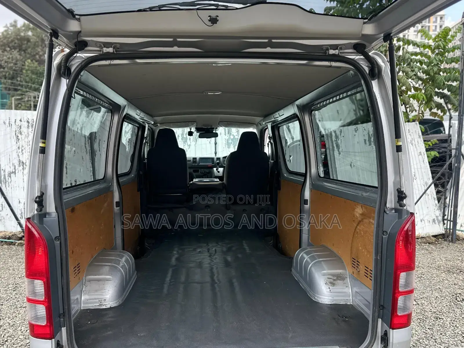 Toyota HiAce 2019 Silver