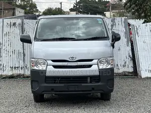 Toyota HiAce 2019 Silver