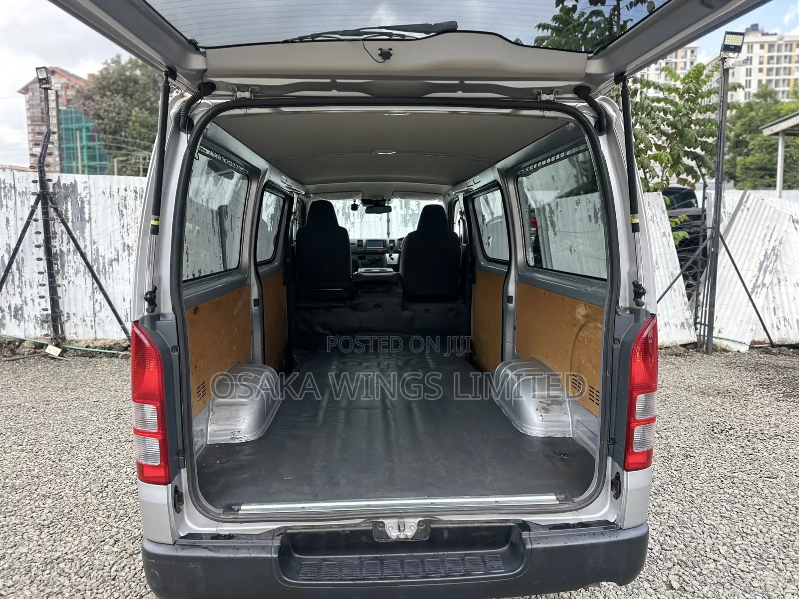 Toyota HiAce 2019 Silver