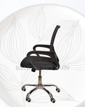 Black Compact Ergonomic Chair | Movement That Won’T Annoy Your Team