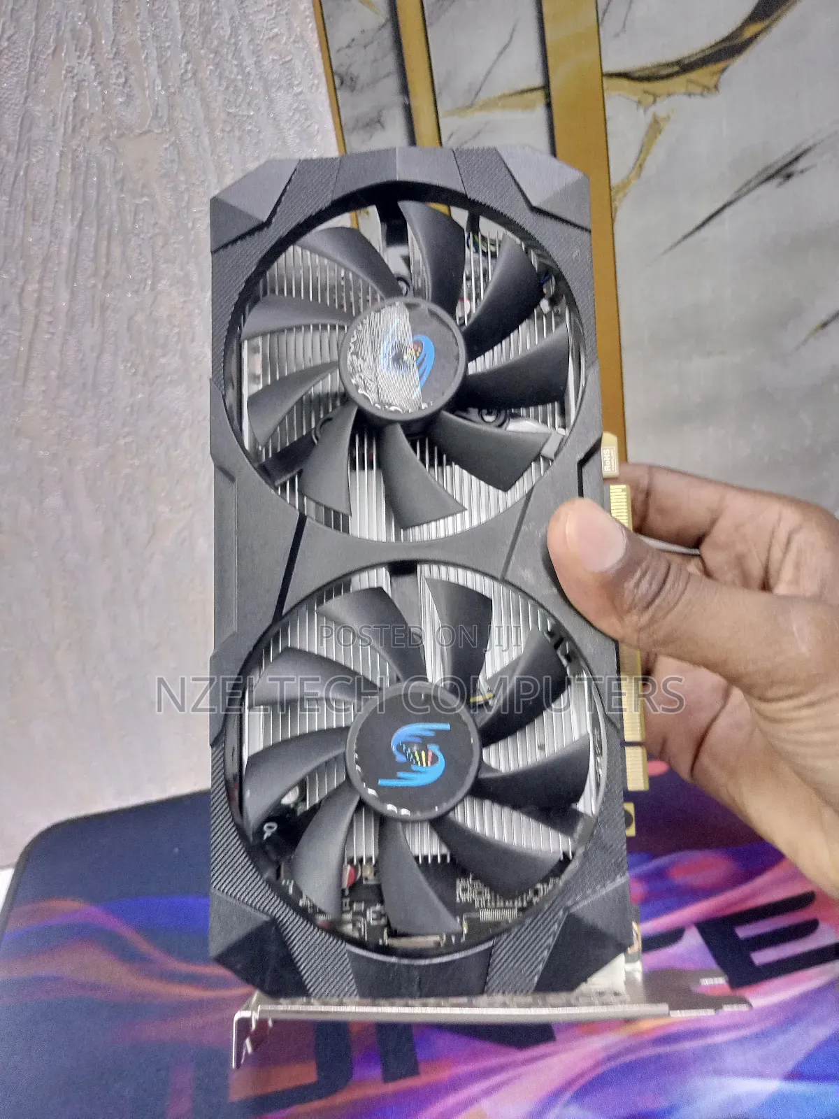 Amd Rx580 8gb Graphics Dvi , Hdmi, Display Port Powered at
