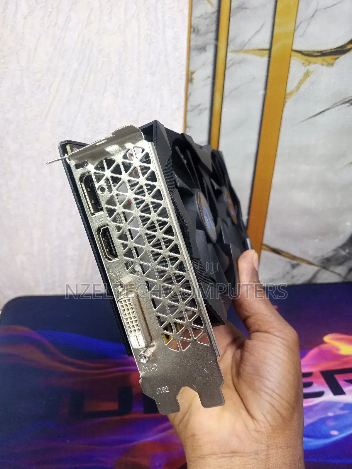 Amd Rx580 8gb Graphics Dvi , Hdmi, Display Port Powered at