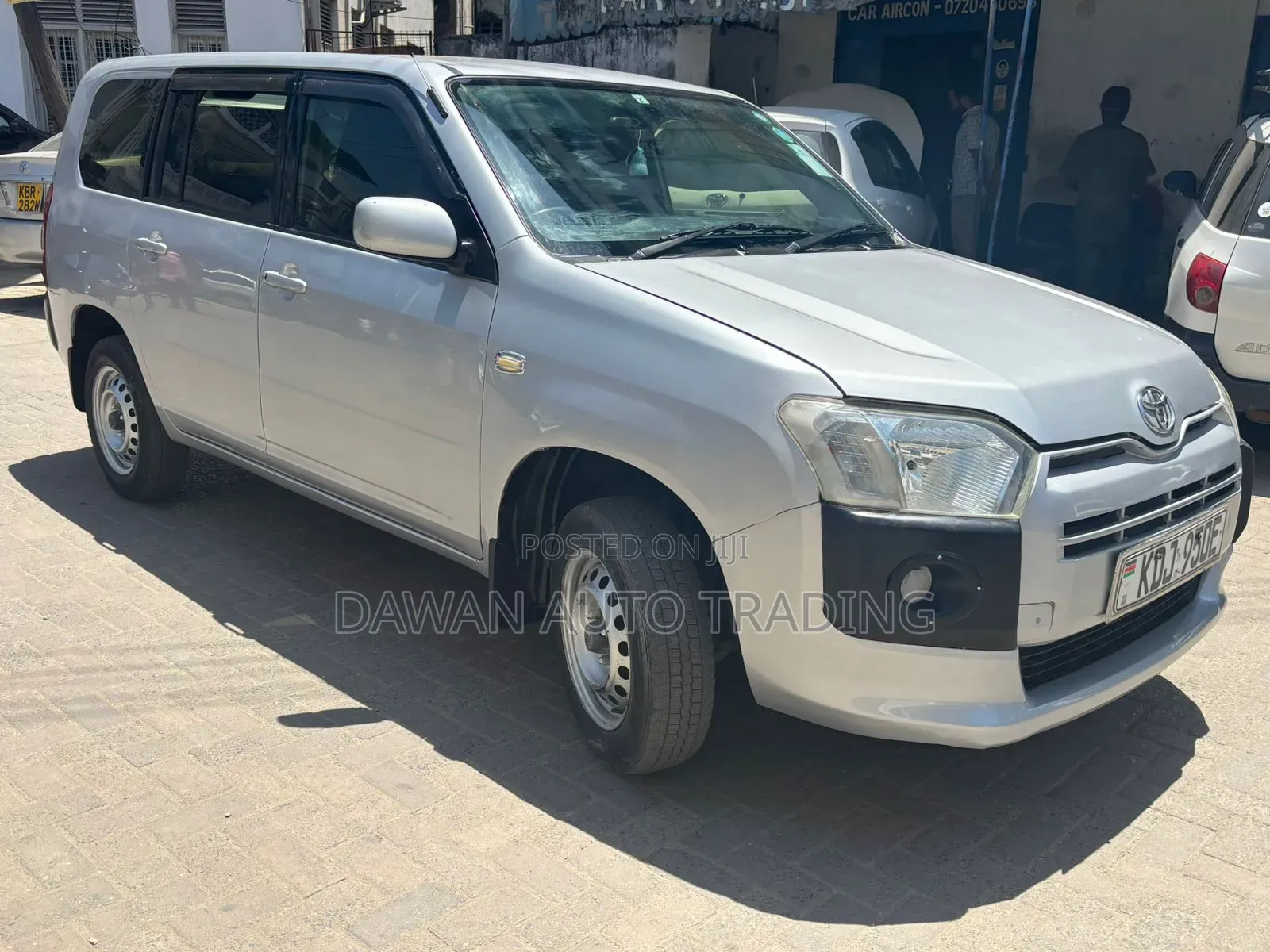 Toyota Succeed SV Premium 2016 Silver
