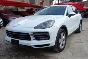 Porsche Cayenne 2019 White