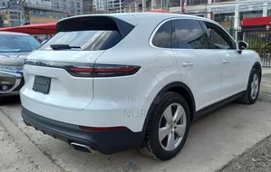 Porsche Cayenne 2019 White