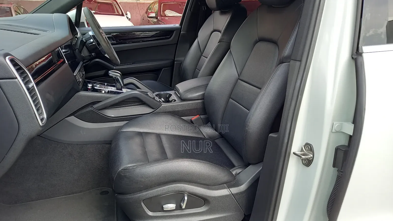 Porsche Cayenne 2019 White