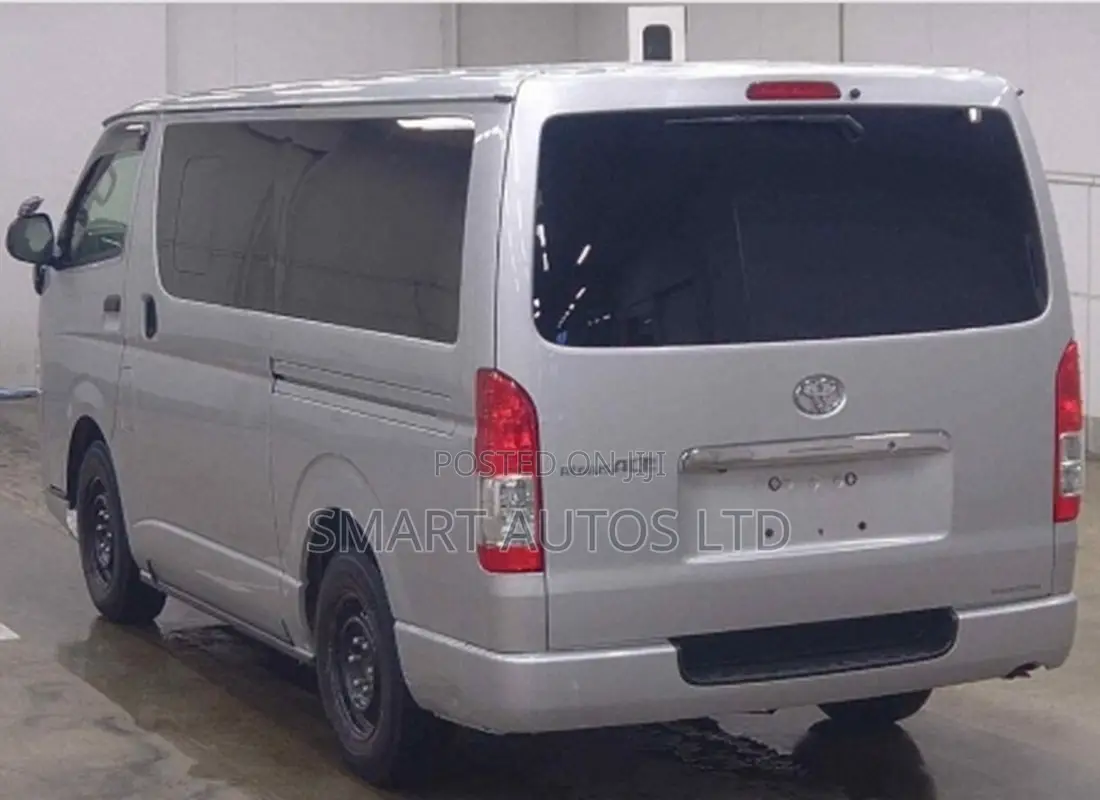 Toyota HiAce 2020 Silver