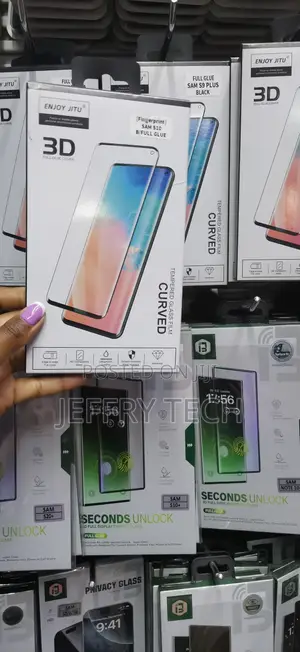 Axer Tempered Glass Screen Protector for Samsung Galaxy S10
