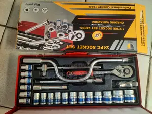 24pc 1/2" Drive Chrome Vanadium Socket Set.Ratchets and Extensions.