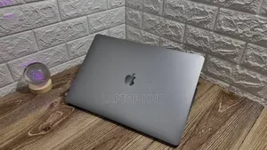 Laptop Apple MacBook 2017 16GB Intel Core i7 SSD 512GB