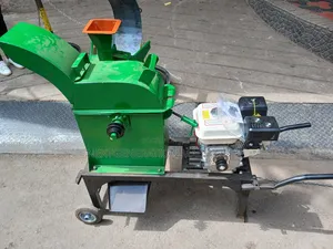 Agricultural Feeding Chopper With Engine