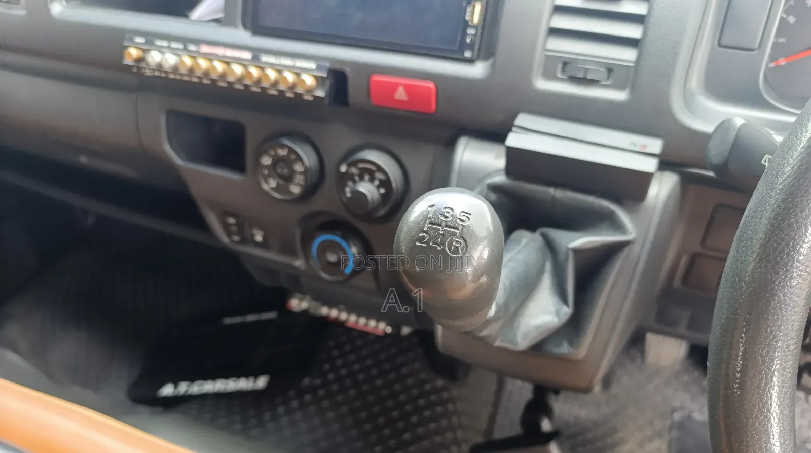 Toyota Grand HiAce 2018 Silver