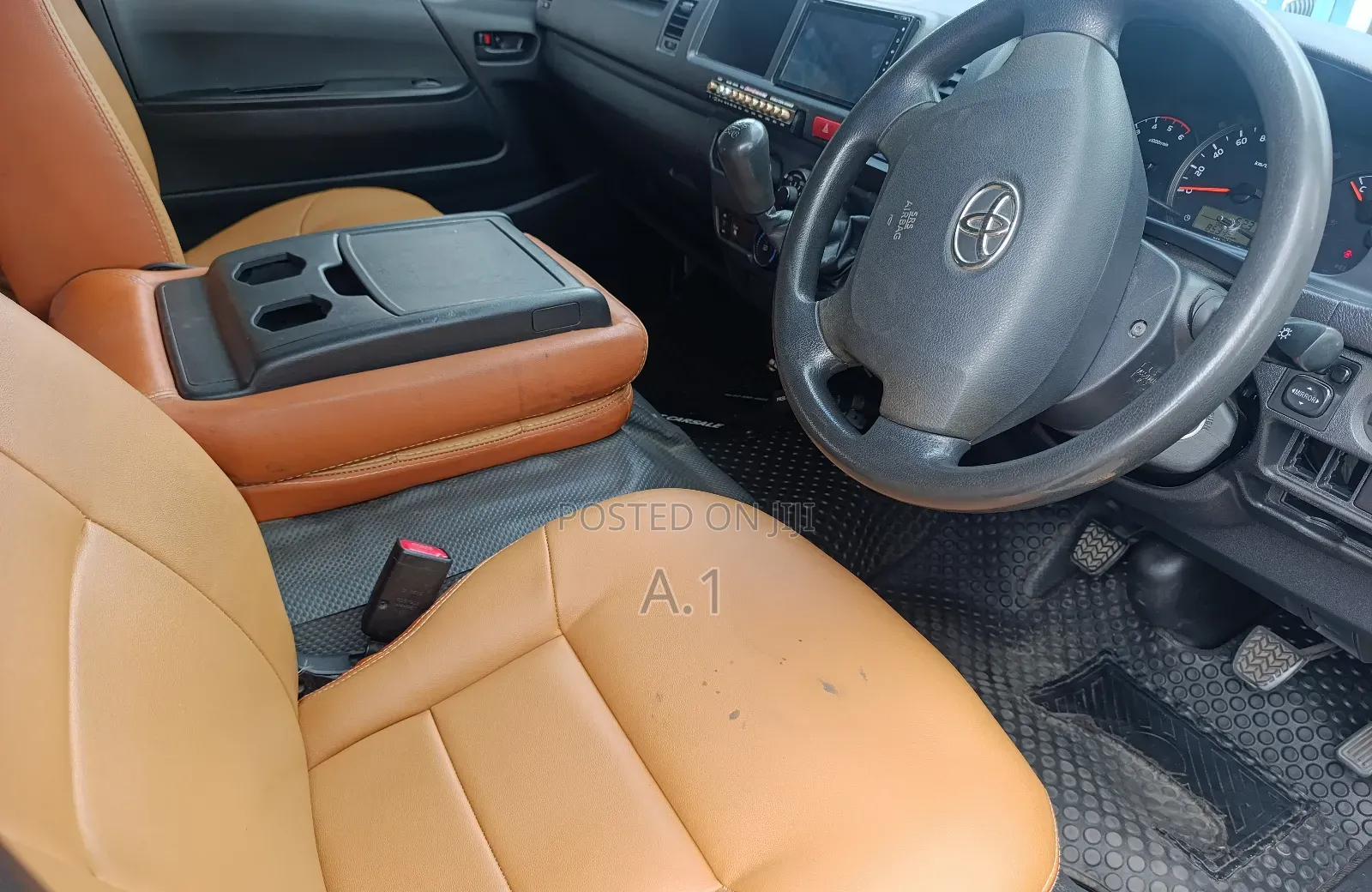 Toyota Grand HiAce 2018 Silver
