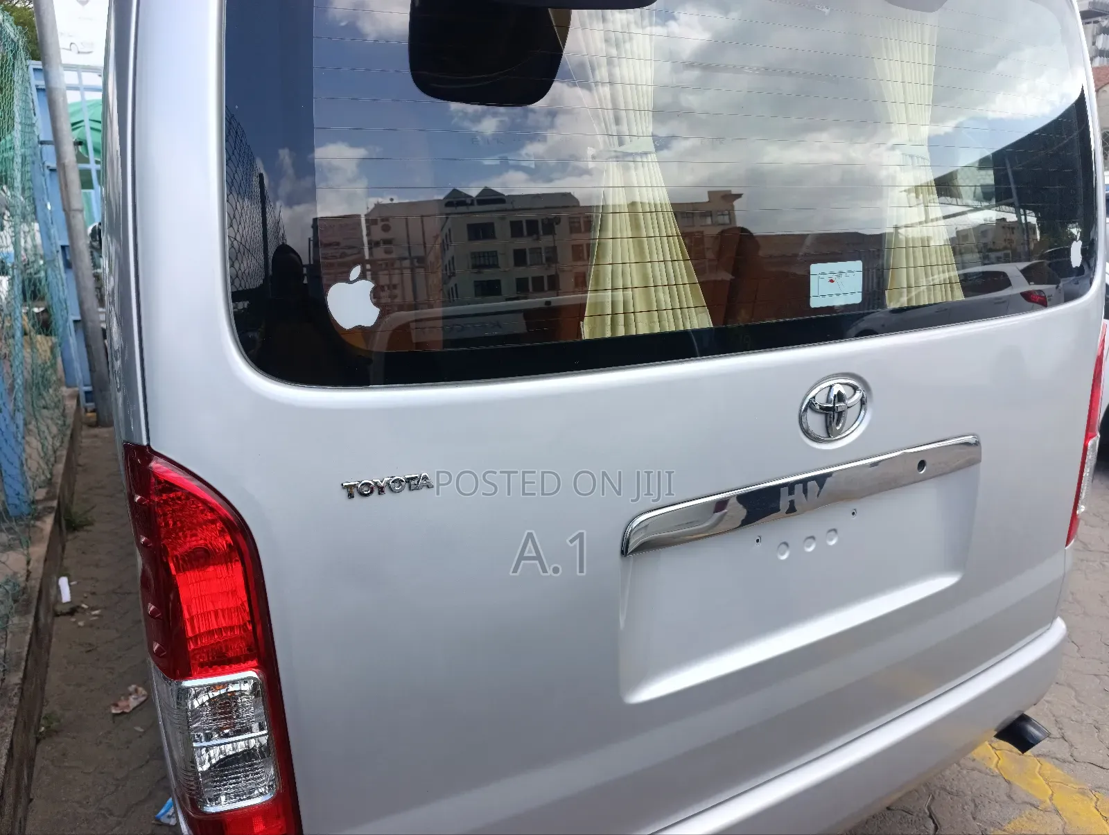 Toyota Grand HiAce 2018 Silver