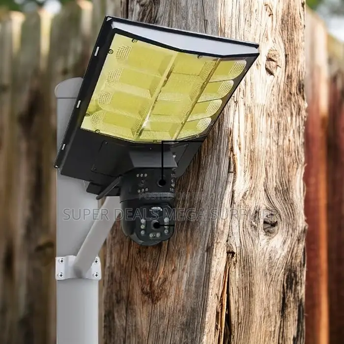 High Definition 12mp 4g PTZ Multiple Lens Camera Solar Street Light