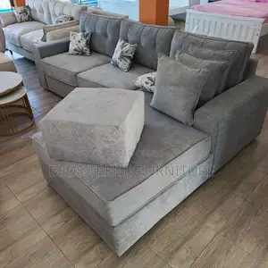Well Build 6 Seater L Seat