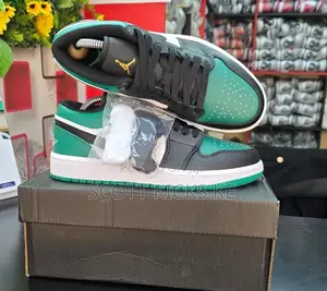Jordan 1 Green Toe