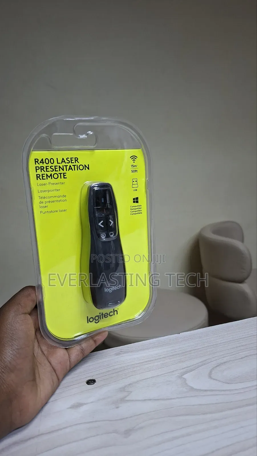 Logitech R400 Wireless Presentation Remote - Black