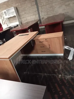 Executive Director's/ C. E. O Office Desk 1.8 Mtrs