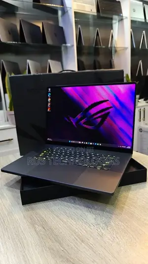 Laptop Asus ROG Strix G16 G614 16GB Intel Core Ultra 9 SSD 1T