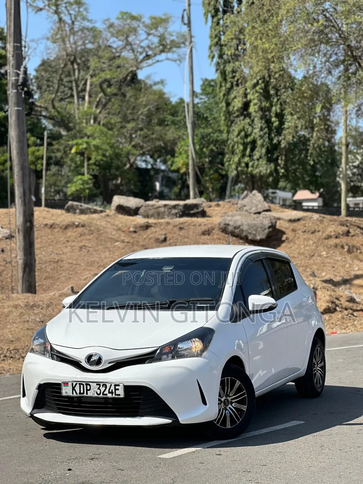 Toyota Vitz 2017 White