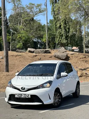 Toyota Vitz 2017 White