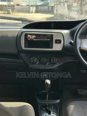 Toyota Vitz 2017 White