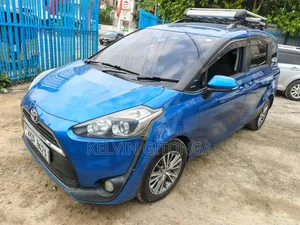 Toyota Sienta 2017 Blue