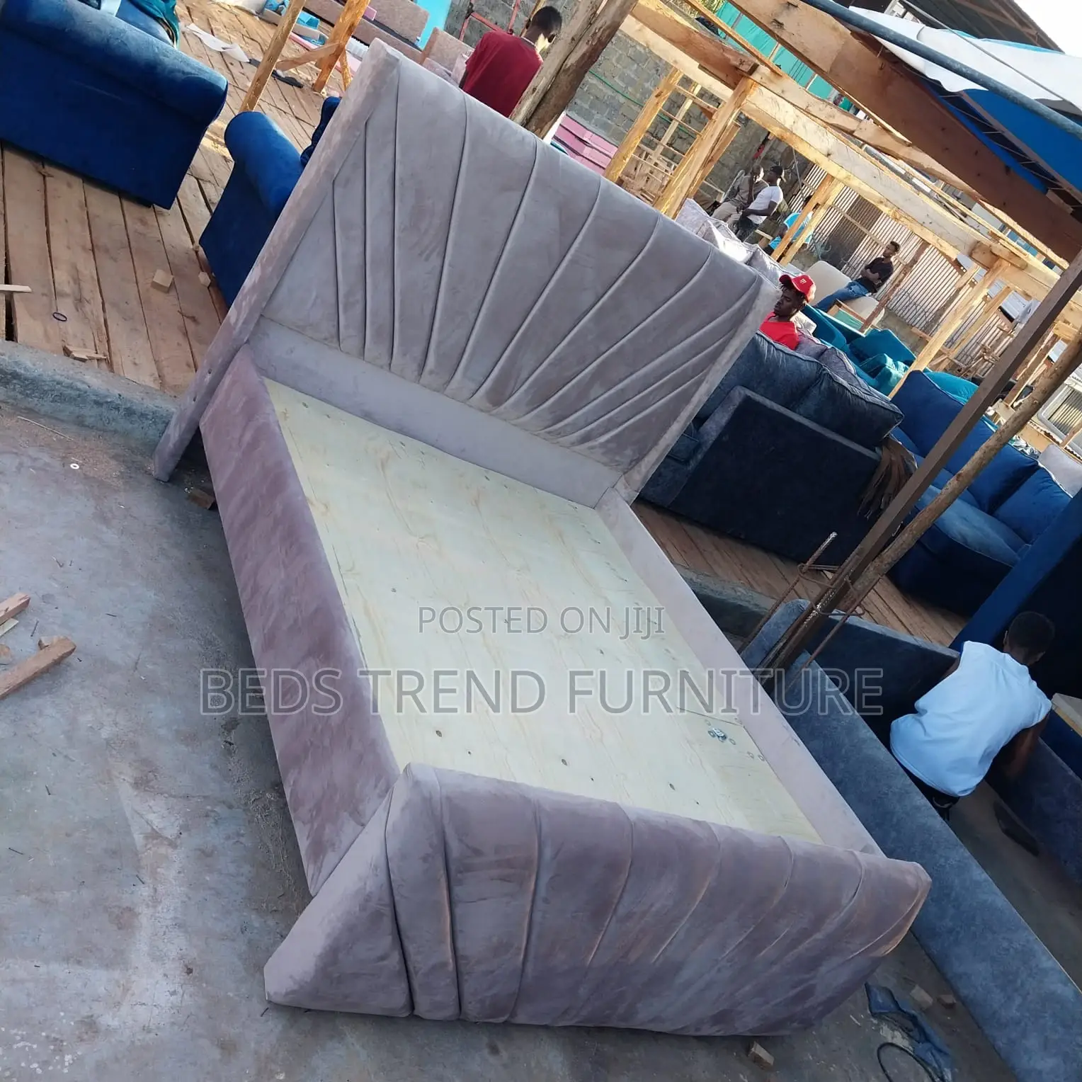 Humane Soft 5 by 6 Bed