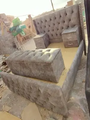Stable 5 by 6 Bed + Ottoman + Side Drawers