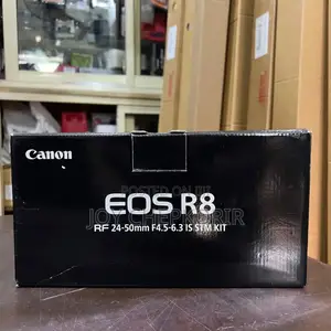 Canon Eos R8 24-50mm STM Kit