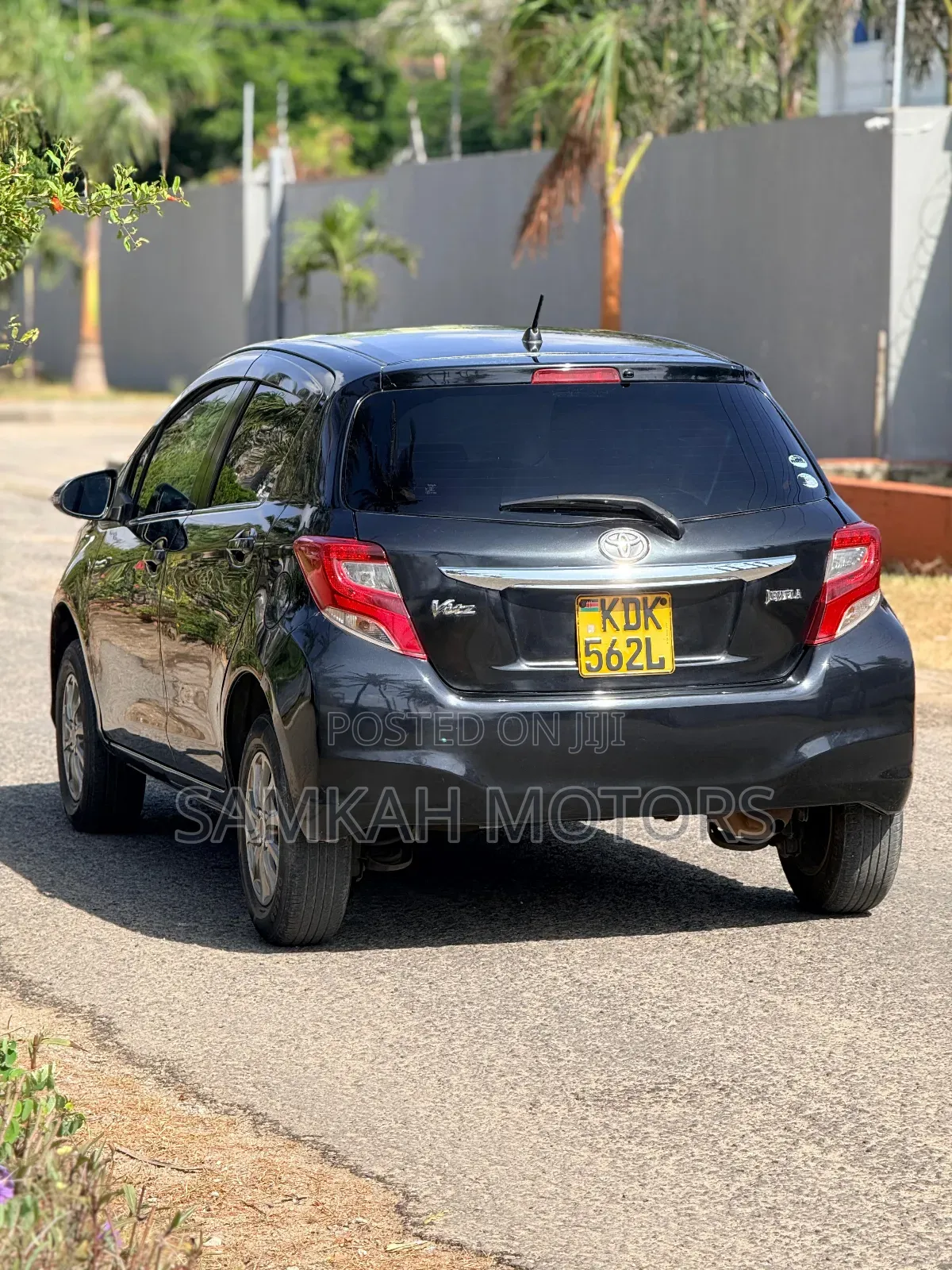 Toyota Vitz 2018 Black
