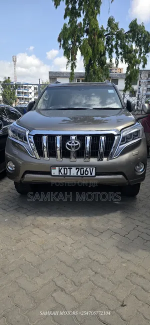 Toyota Land Cruiser Prado 2015 Gray