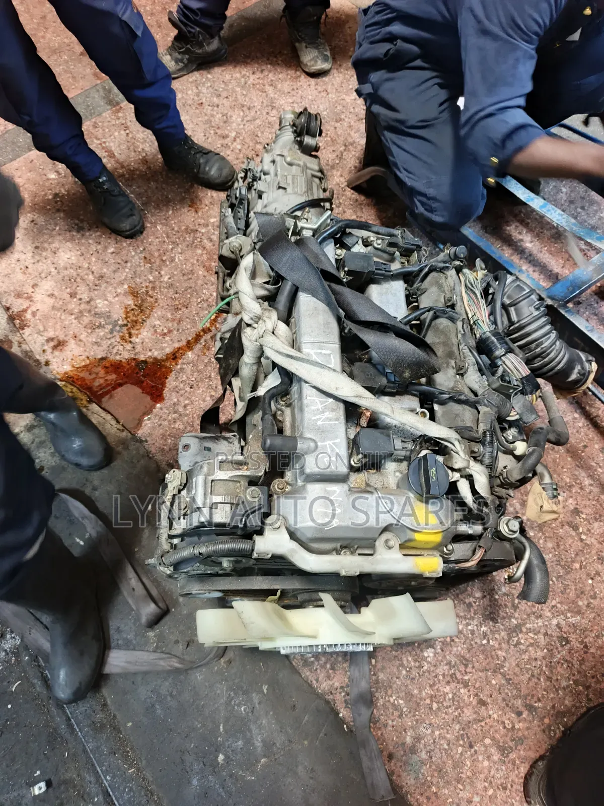 L8  Complete Engine Nissan Vanette