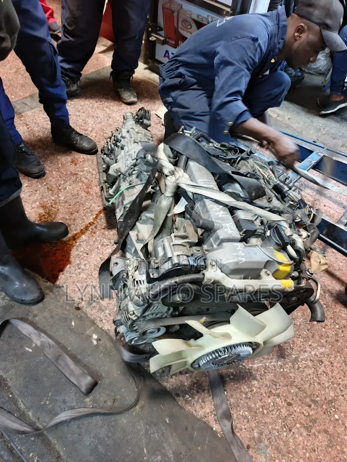 L8  Complete Engine Nissan Vanette