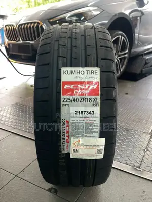 225/40z R18 Kumho Tire