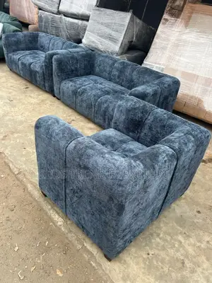 Acquired 5 Seater Modern Sofa 2,2,1