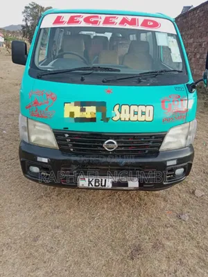 Nissan Caravan (Urvan) 2006 Green