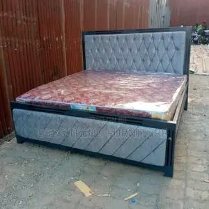 Quality 6 by 6 Chester Mocket Bed