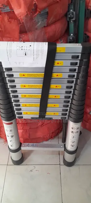 4.4m Single Telescopic Ladder (Collapsing)